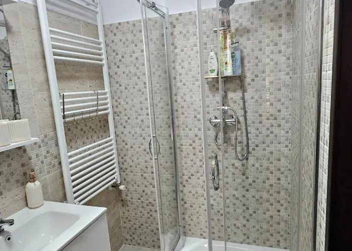 Gazde/Camere de închiriat Matei *