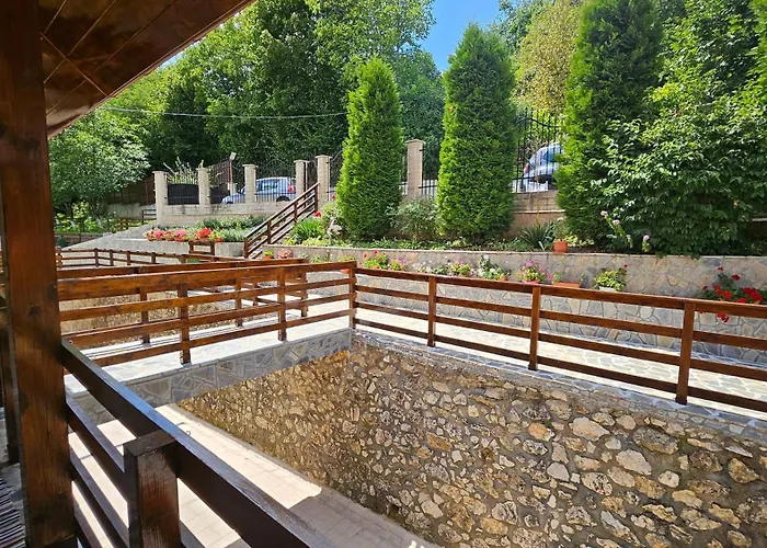 Gazde/Camere de închiriat Matei